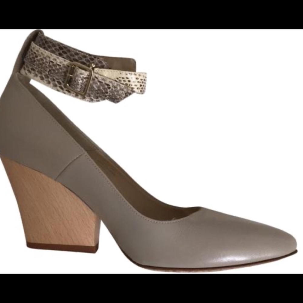 Elizabeth & James Ankle Strap Pumps